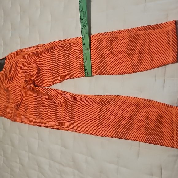 NWT Under Armour Women's Project Rock Heatgear Leggings: Electric Tangerine: XS - Picture 10 of 12